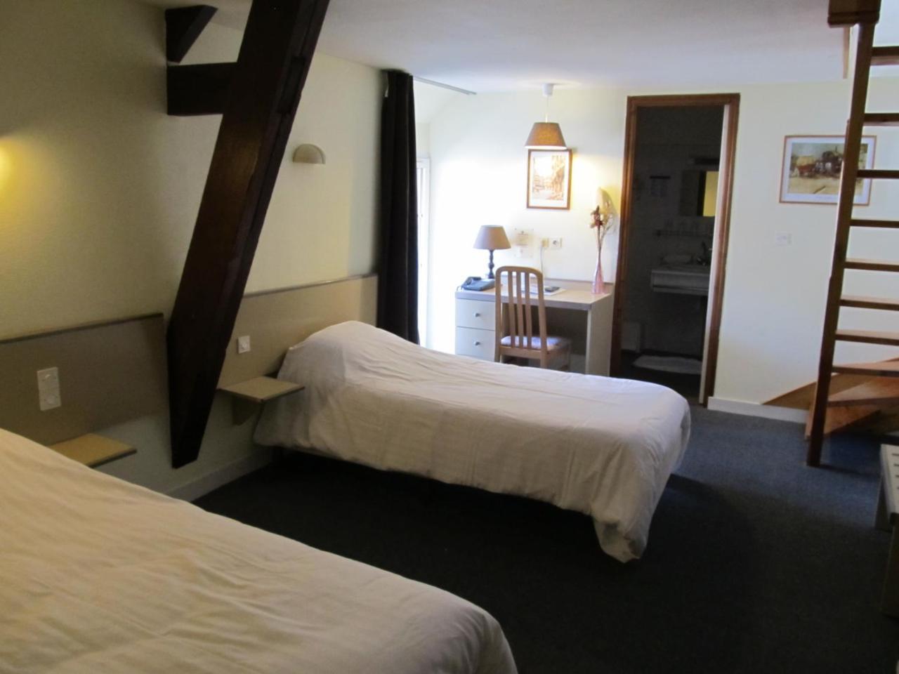 Hotel La Quebecoise ดีน็อง ภายนอก รูปภาพ