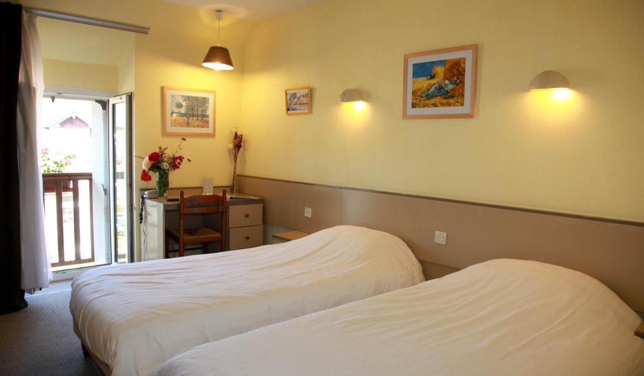 Hotel La Quebecoise ดีน็อง ภายนอก รูปภาพ